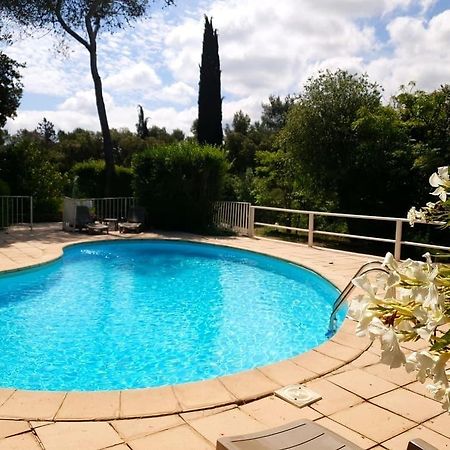 Le Relais Des Lavandins Le Muy Bagian luar foto