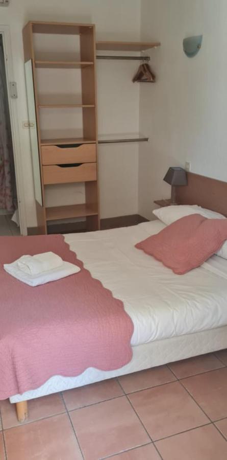 Le Relais Des Lavandins Le Muy Bagian luar foto