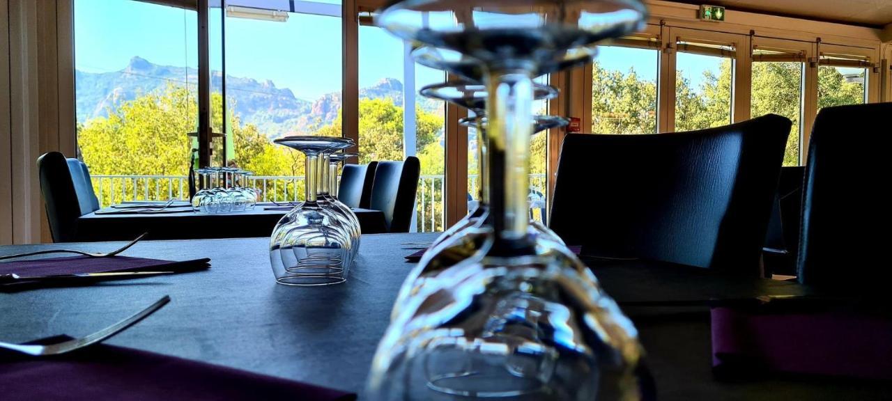 Le Relais Des Lavandins Le Muy Bagian luar foto